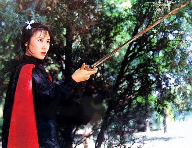电影侠女十三妹哪年拍的,侠女十三妹老电影结局