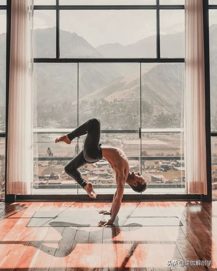 当瑜伽遇上摄影,男摄影师和瑜伽