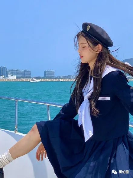 英国国王怎么也想不到，给他设计的童装在157年后火成这样