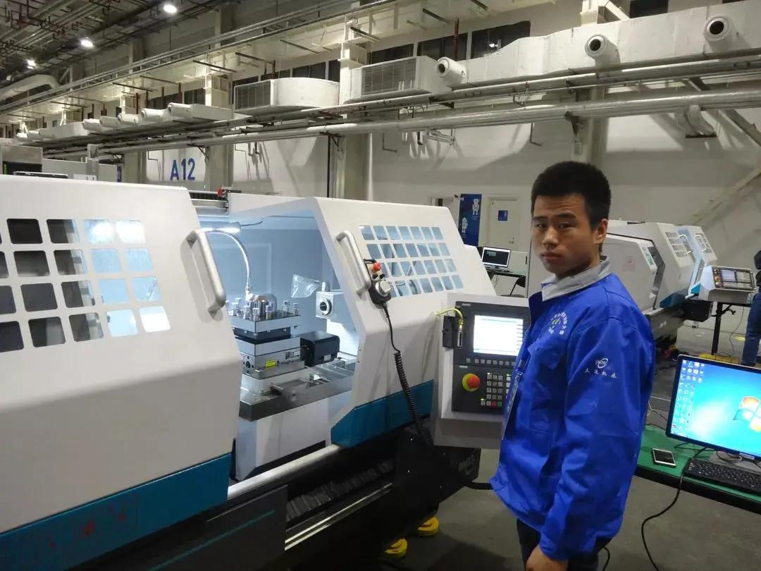 山东工业技师学院一年多少钱,山东工业技师学院2023招生简章