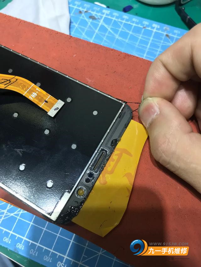 荣耀v10外屏玻璃更换教程,荣耀v10外屏更换教程