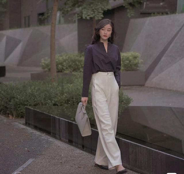 直筒裤穿搭优衣库,优衣库细条纹裤的最佳搭配