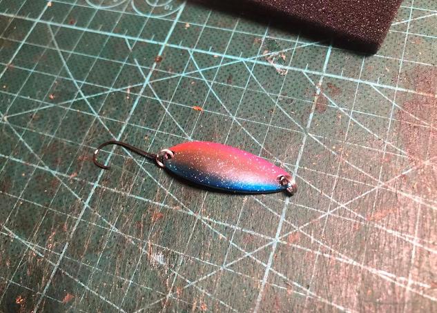 路亚入门级亮片下要不要挂饵,路亚新手钓饵推荐