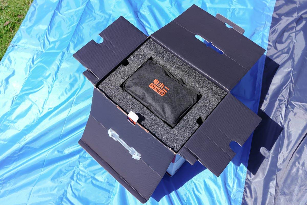 外出露营用电全靠它,电霸级别电小二户外电源1800W测评