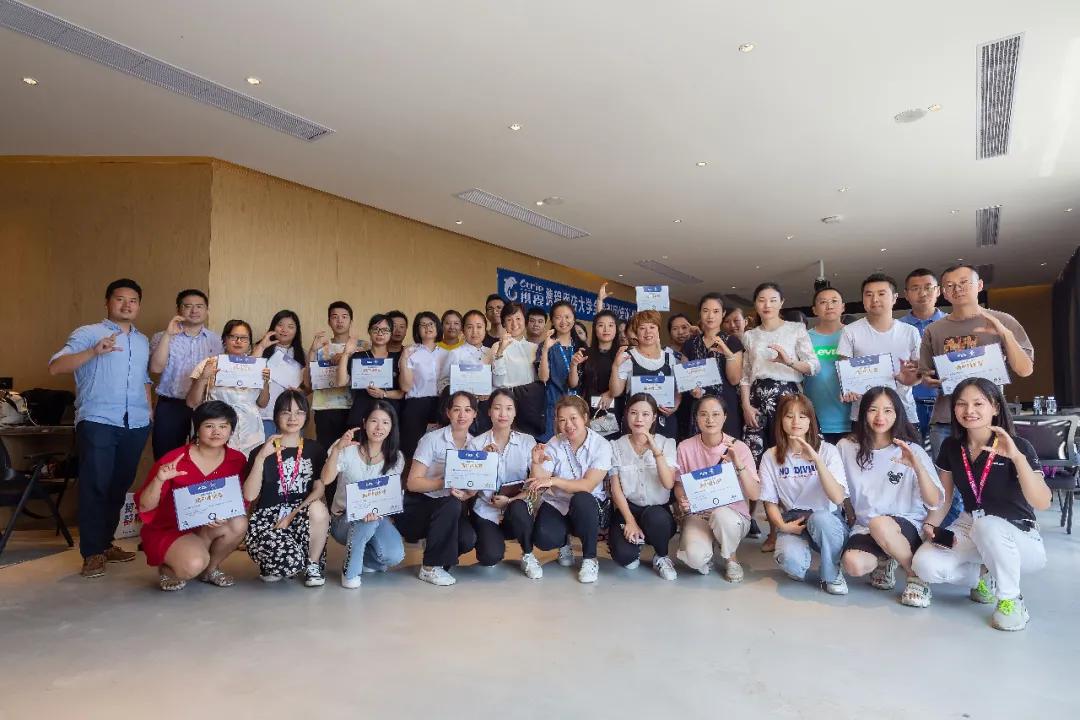 桂林人气最旺的夜店,桂林兴坪网红酒吧