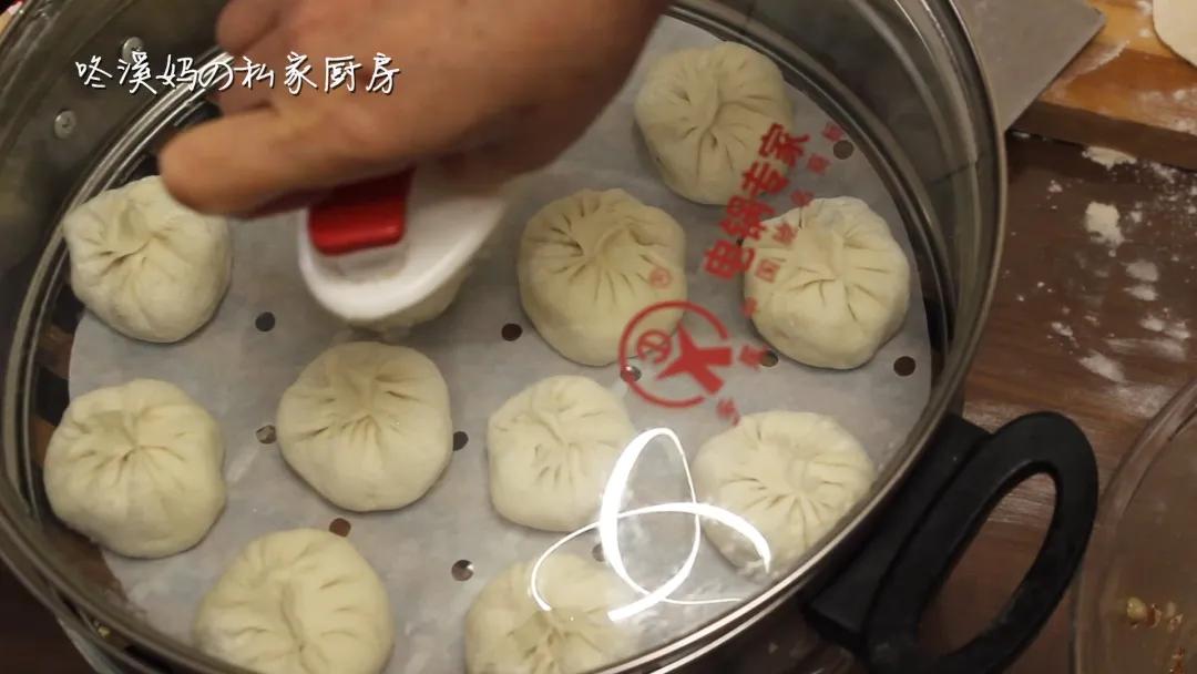 全民热爱的小笼包，肉馅浓香，皮不塌陷的秘密就在这个视频里
