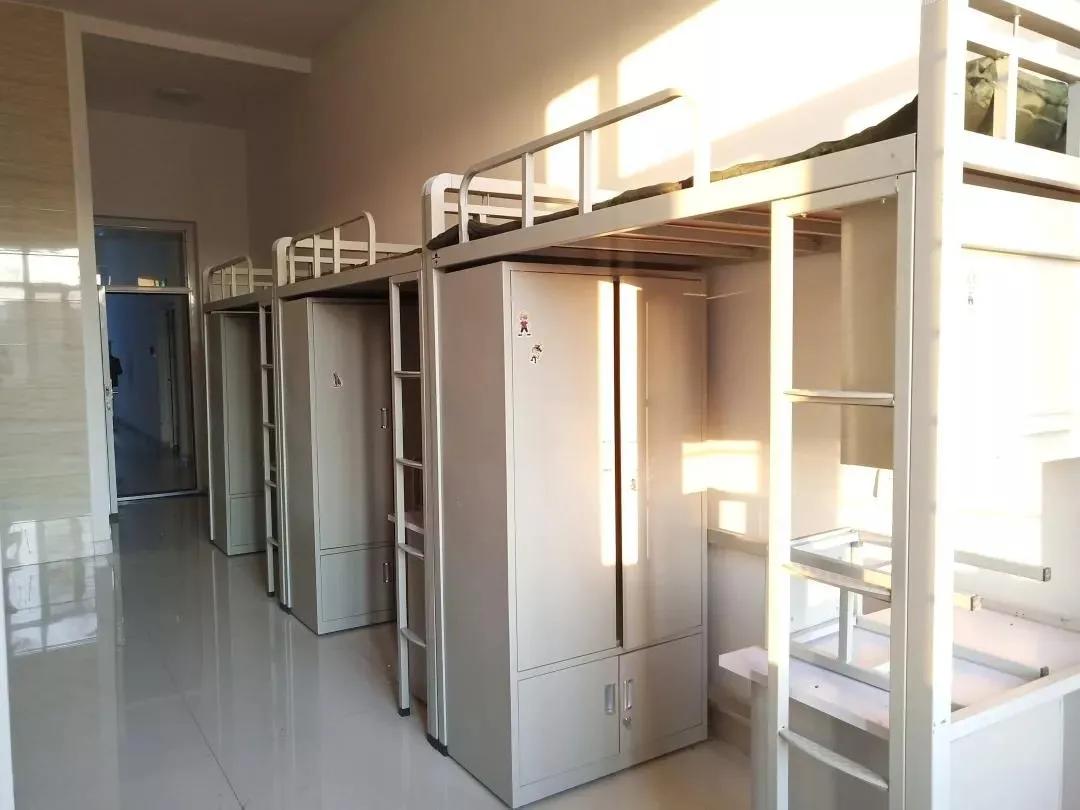 呼和浩特学院的宿舍,呼和浩特职业学院宿舍大吗