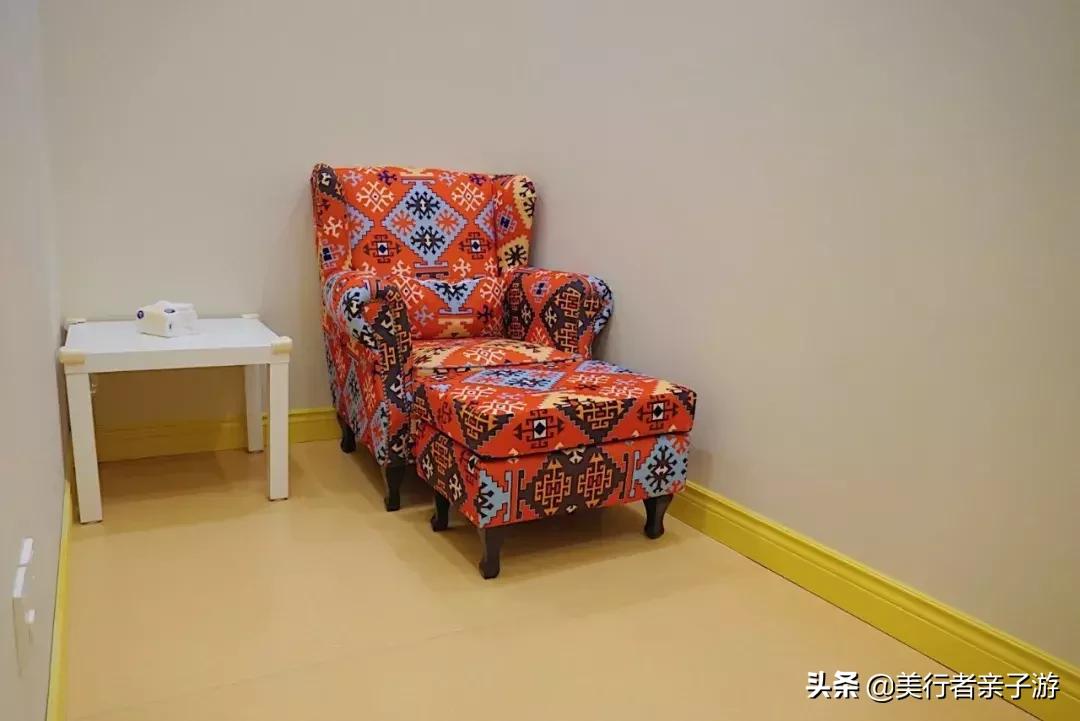 室内可戏水的儿童游泳馆,水中小超人