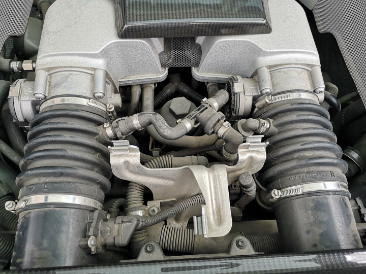 10年奥迪r8车好价不高,十年的r8