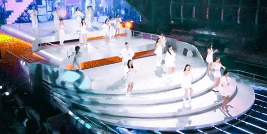 好看又舒适的慵懒风家居服,出门要有品位穿什么