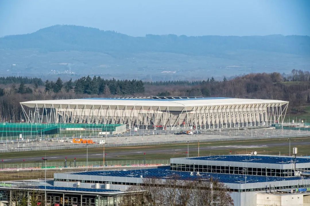 与地脉相契的建筑|德国弗莱堡欧罗巴公园足球场正式开放/HPP