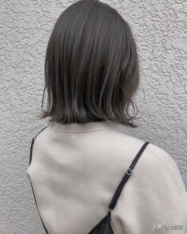 新流行短发16款，怎么剪都不土，时尚女士都在剪