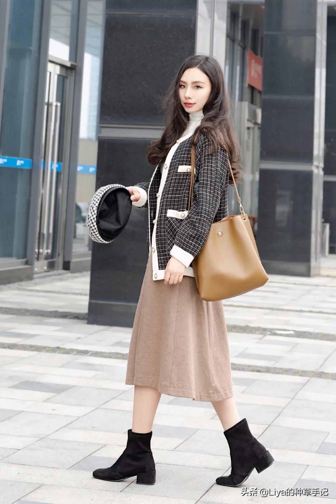 短靴毛衣时髦又气质,短靴温柔小粗跟