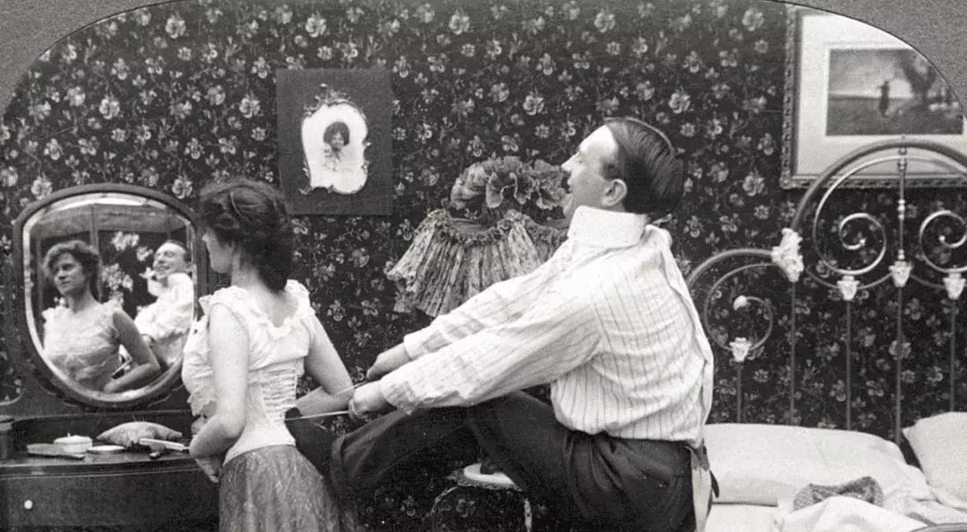 欧洲紧身胸衣样式,18世纪伦敦紧身胸衣