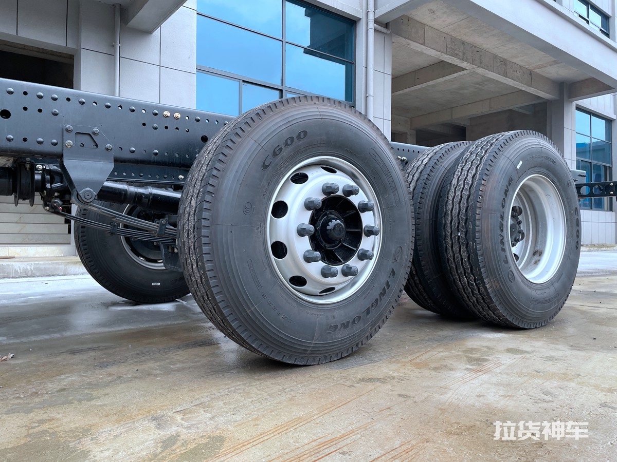 最便宜的前四后六载货车,目前前四后四载货车最新款