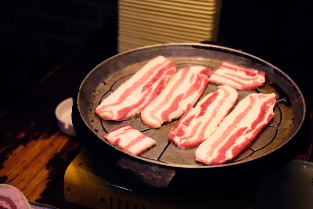 青岛好吃高端的店,青岛有什么很辣很好吃的