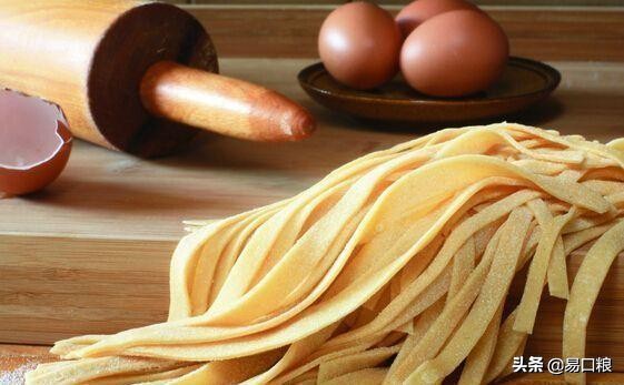 为什么说碱是骨头盐是筋,碱是骨头盐是筋通俗易懂