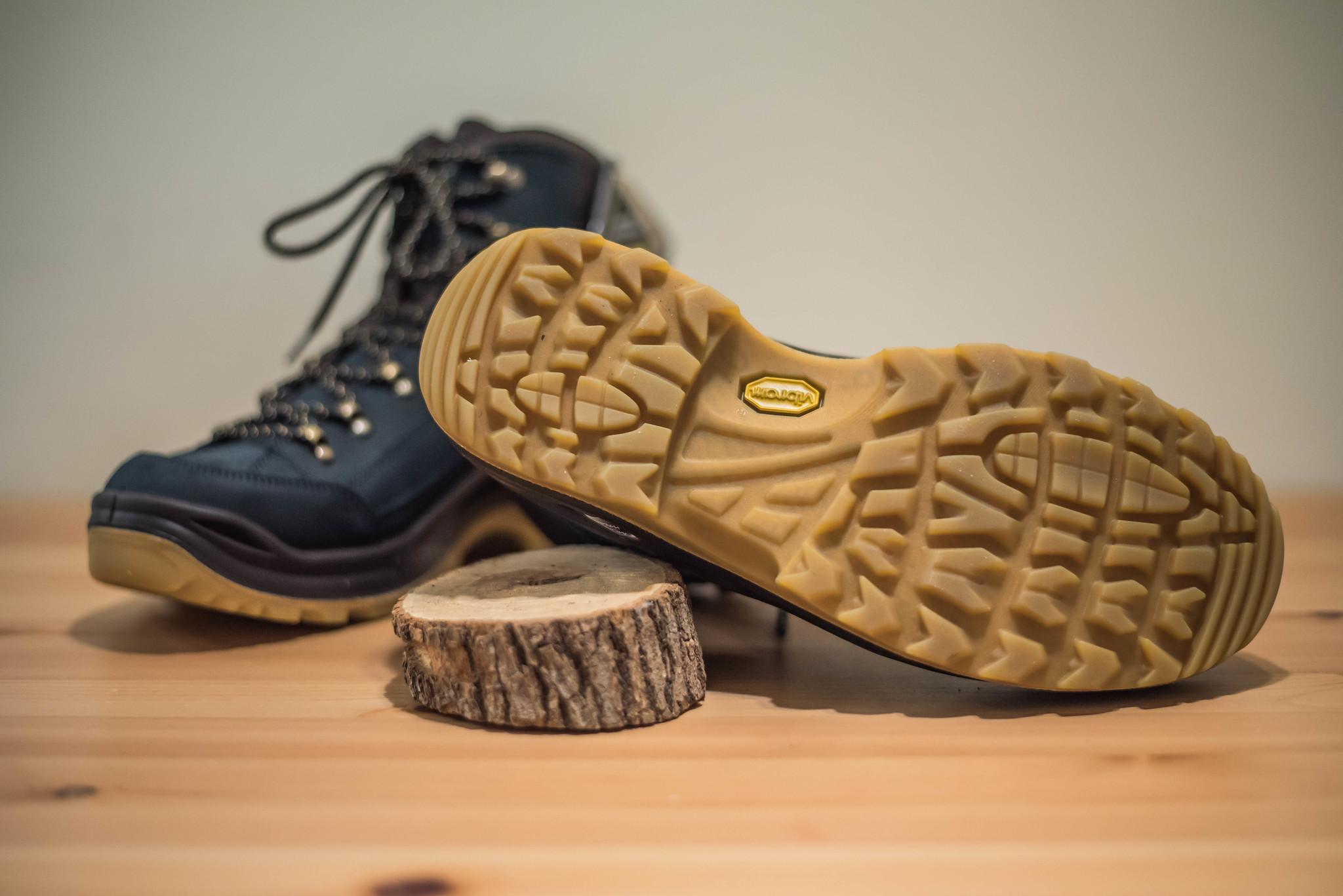 德国lowa登山鞋武汉店,lowo户外登山鞋开箱评测