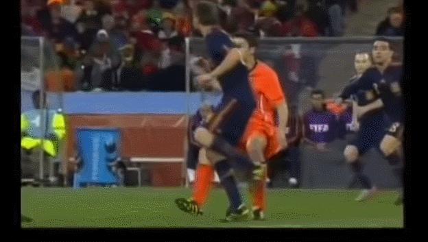 足坛十大凶狠犯规集锦,足坛十大恶意犯规集锦