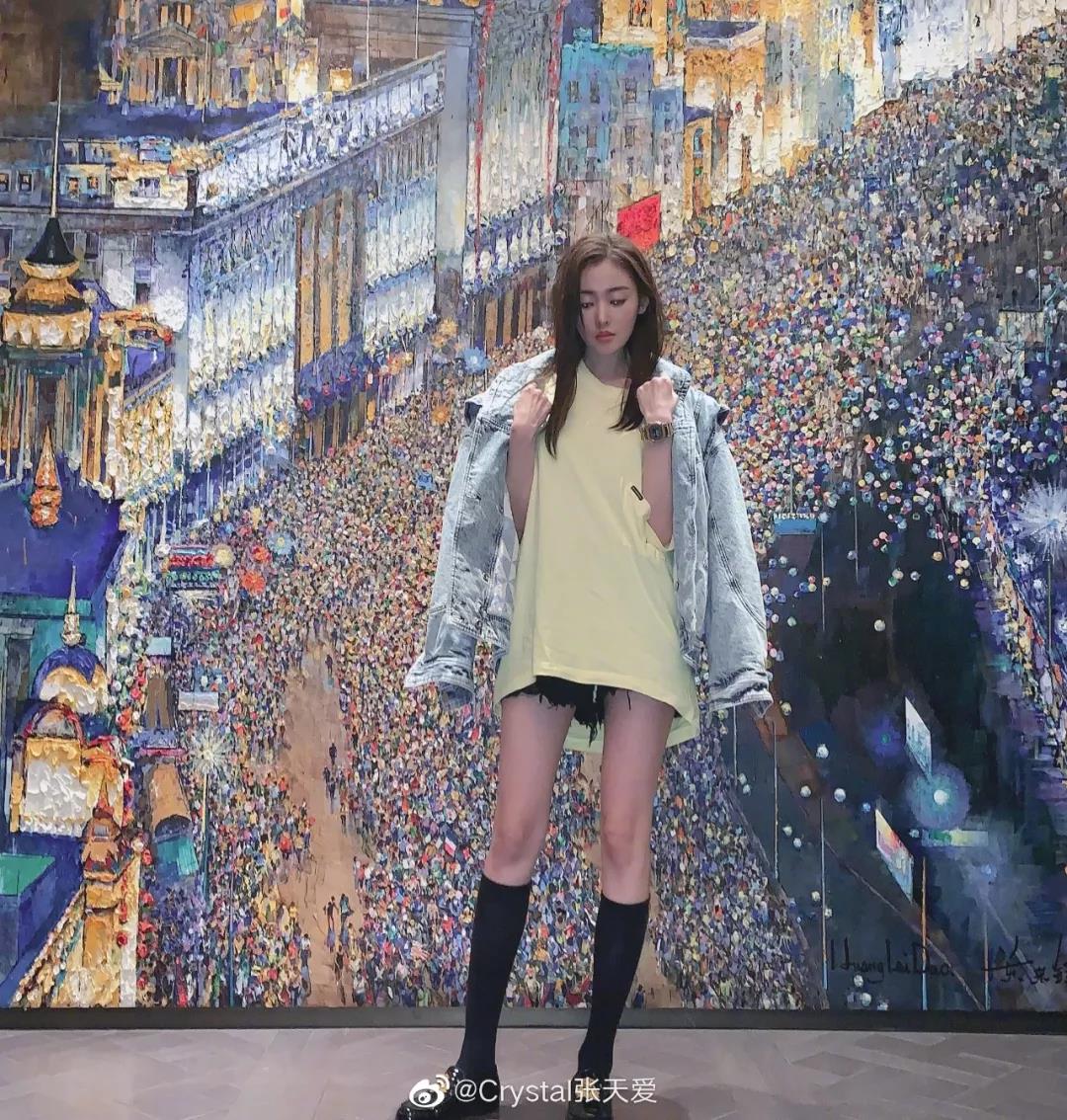 张天爱袜子配拖鞋,张天爱穿的凉鞋