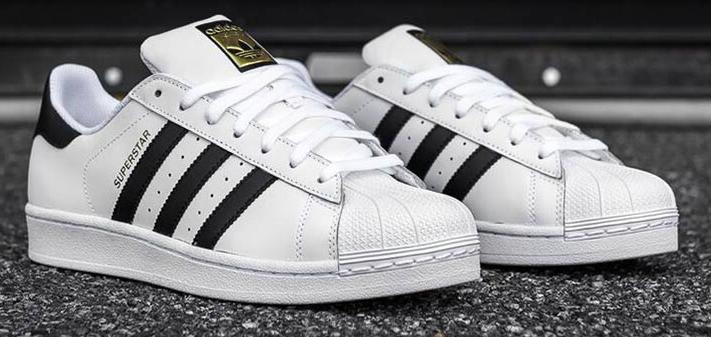 adidas 三叶草小白鞋 (adidas三叶草小白鞋20年价格)