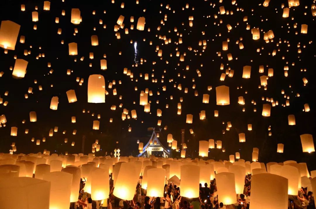 泰国清迈万人天灯节,泰国清迈万人天灯17年