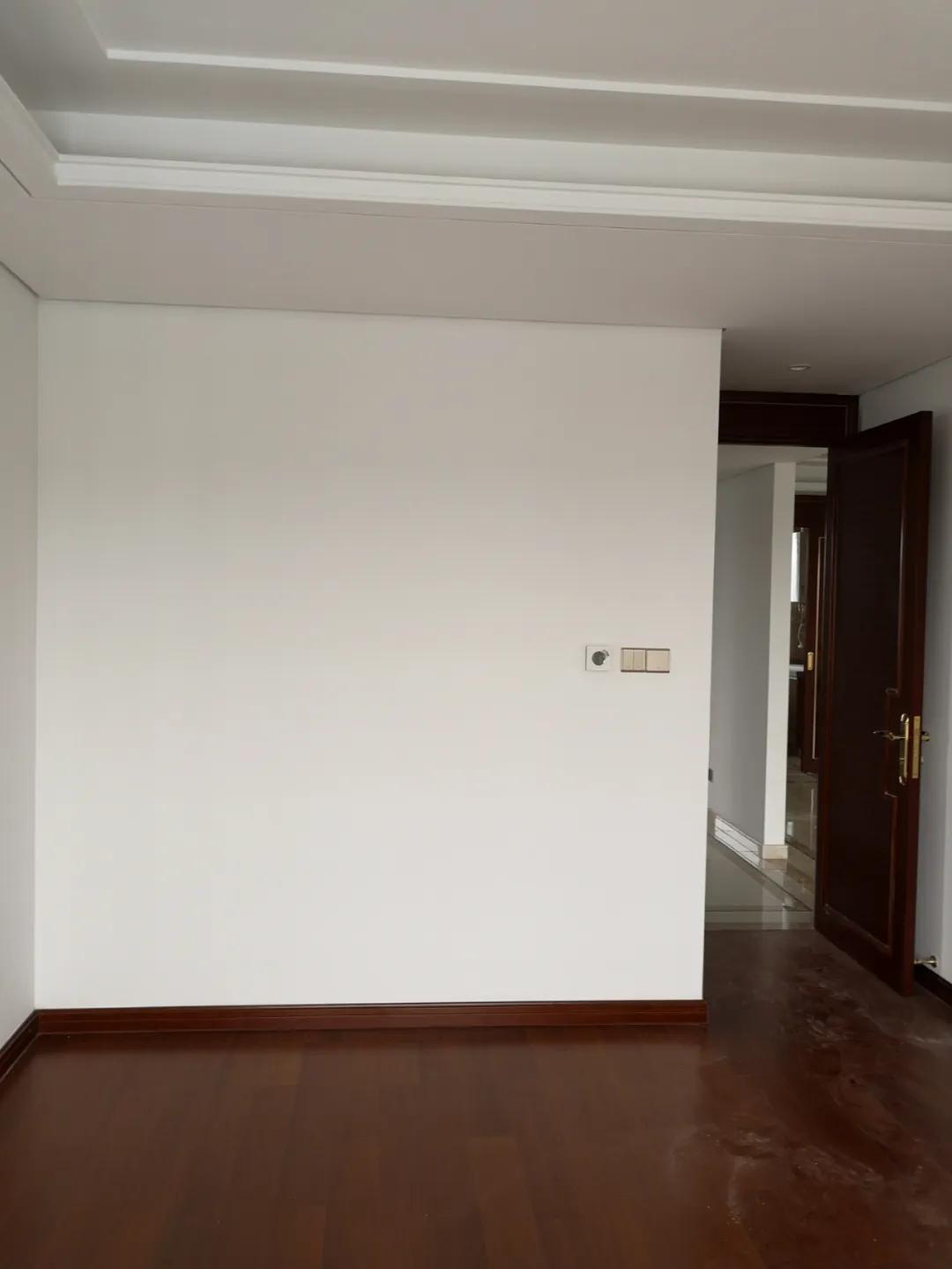 刚买毛坯房的业主会去看什么,买的精装房还能砸了重新装修吗