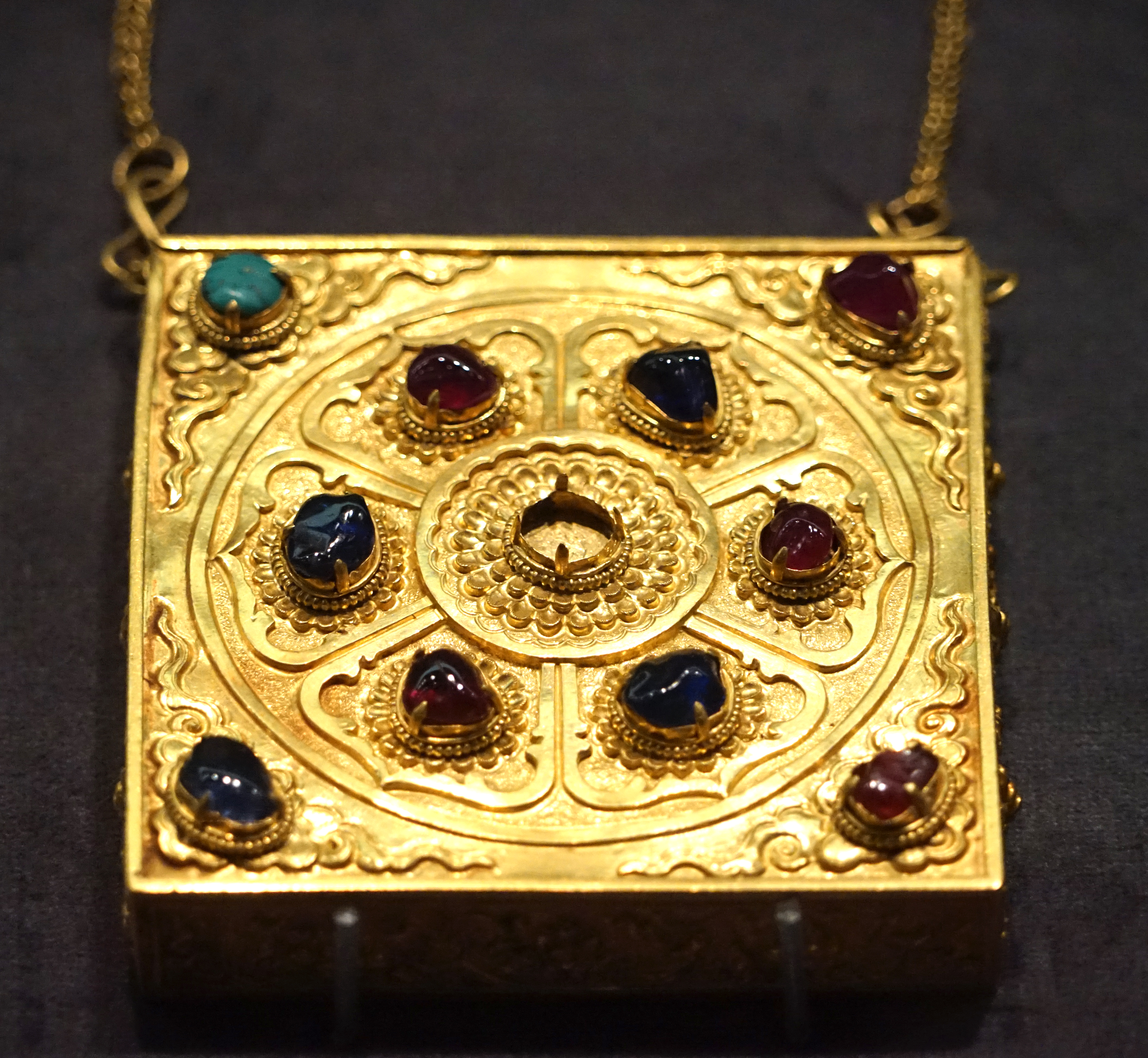 “1420：从南京到北京”沐氏家族*物文**首饰的藏传佛教信息