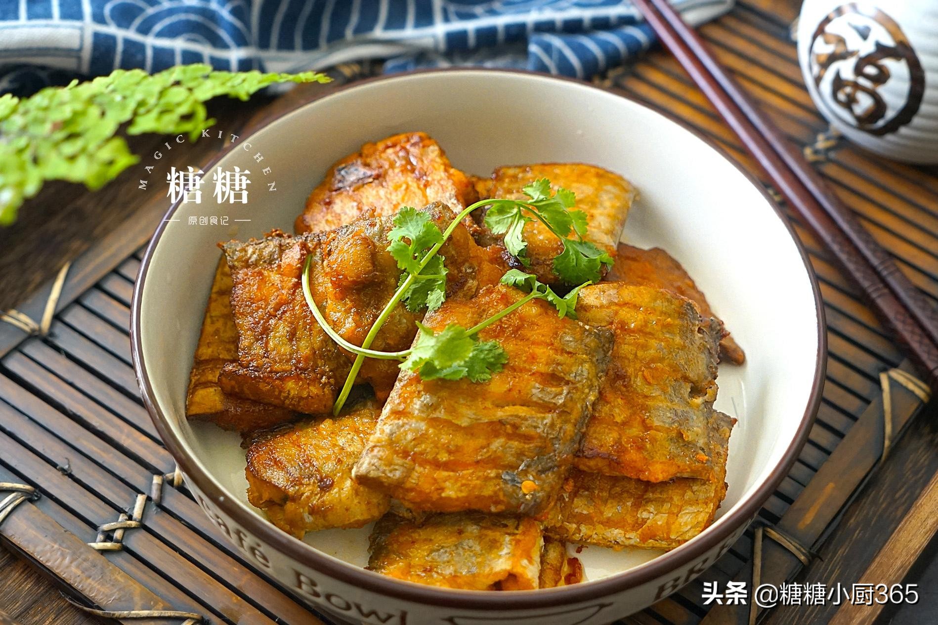 煎带鱼为什么会破皮,炸带鱼为什么会粘锅怎么补救