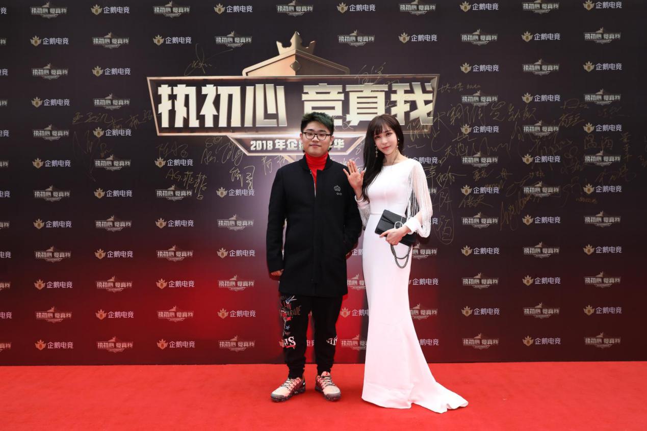 万千粉丝梦寐以求的女神赵世熙！被隔壁老王拐走了！