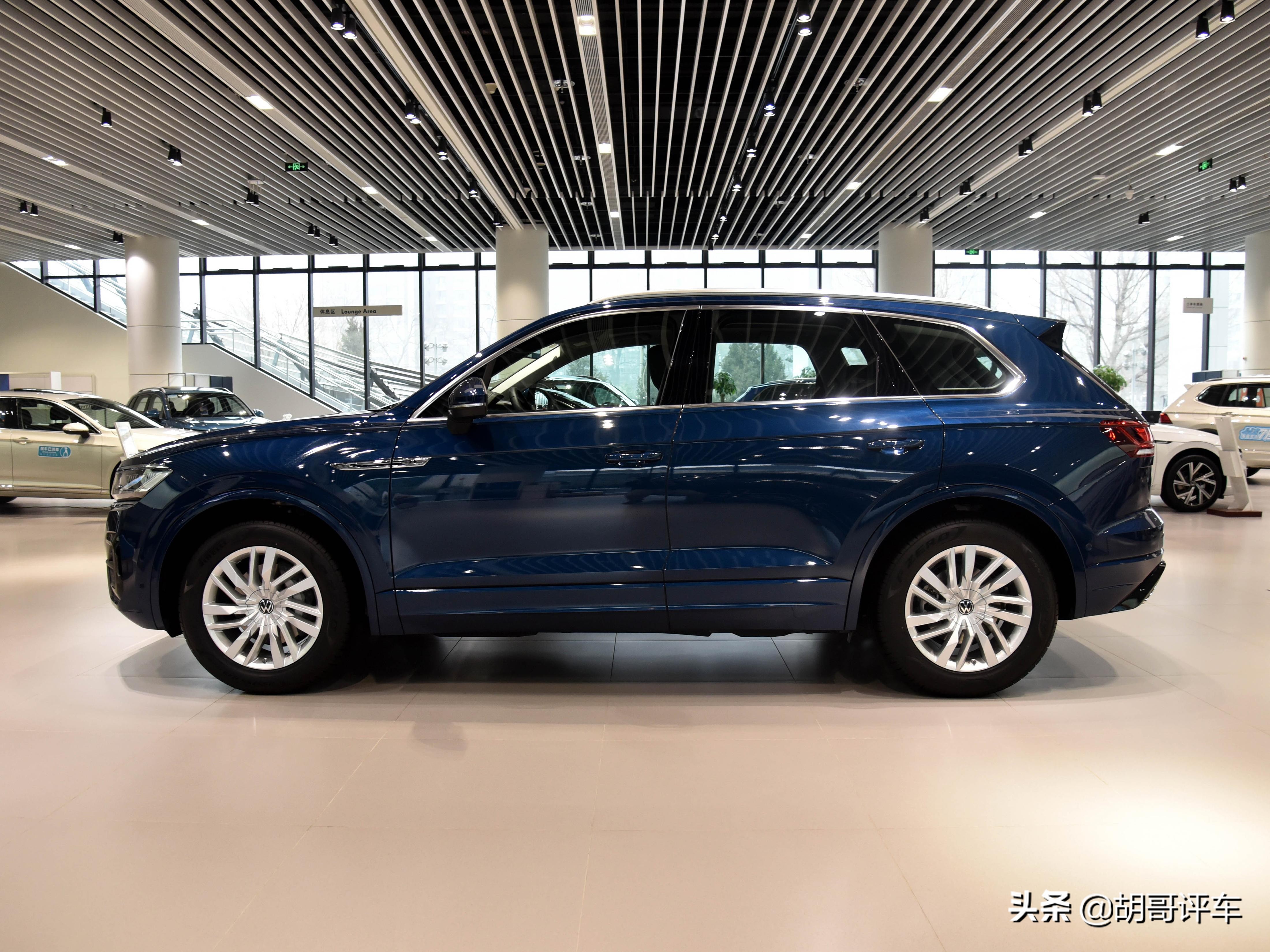 新款大众途锐2.0t四驱测试,四驱豪华中型suv推荐