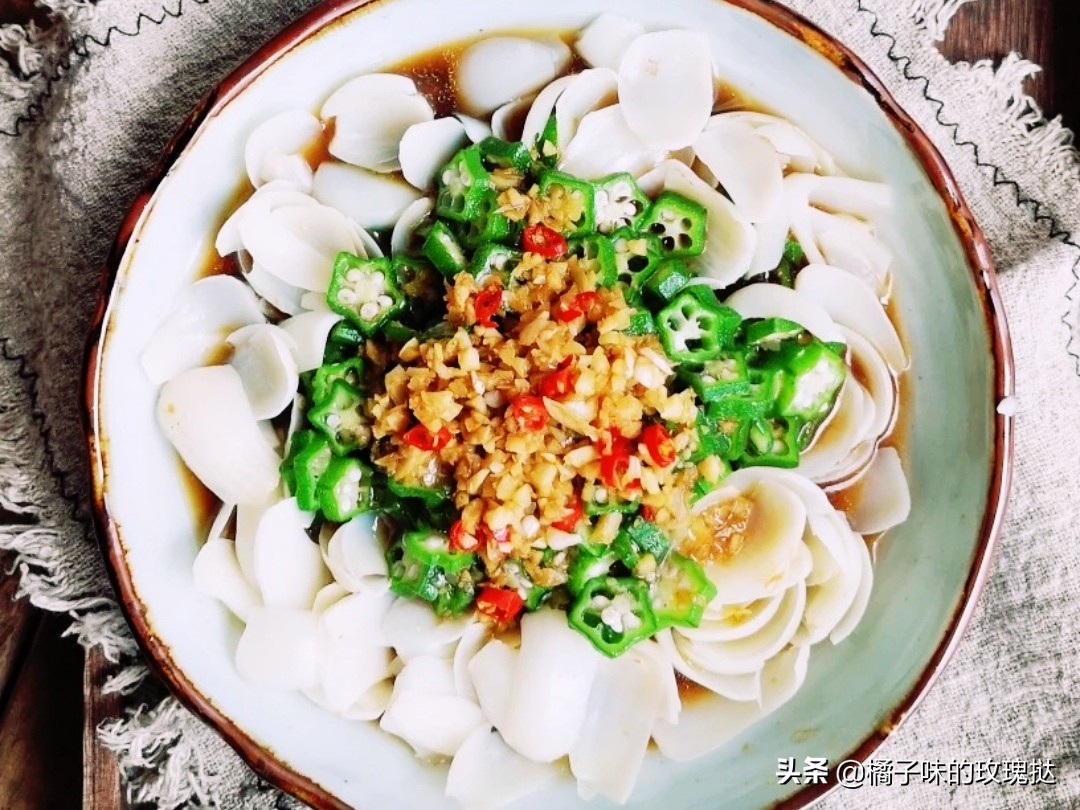 花胶木耳百合鸡汤的做法,百合南瓜羹花胶做法