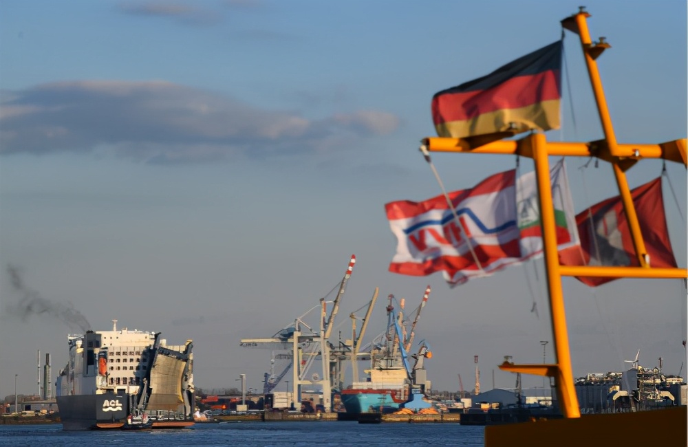 俄罗斯领土在亚洲为什么属于欧洲,俄罗斯欧洲面积大还是亚洲面积大