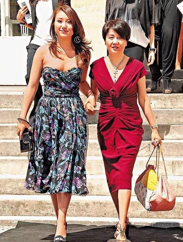 陈婉珍为什么变三太太,陈婉珍从护工到赌王三太太