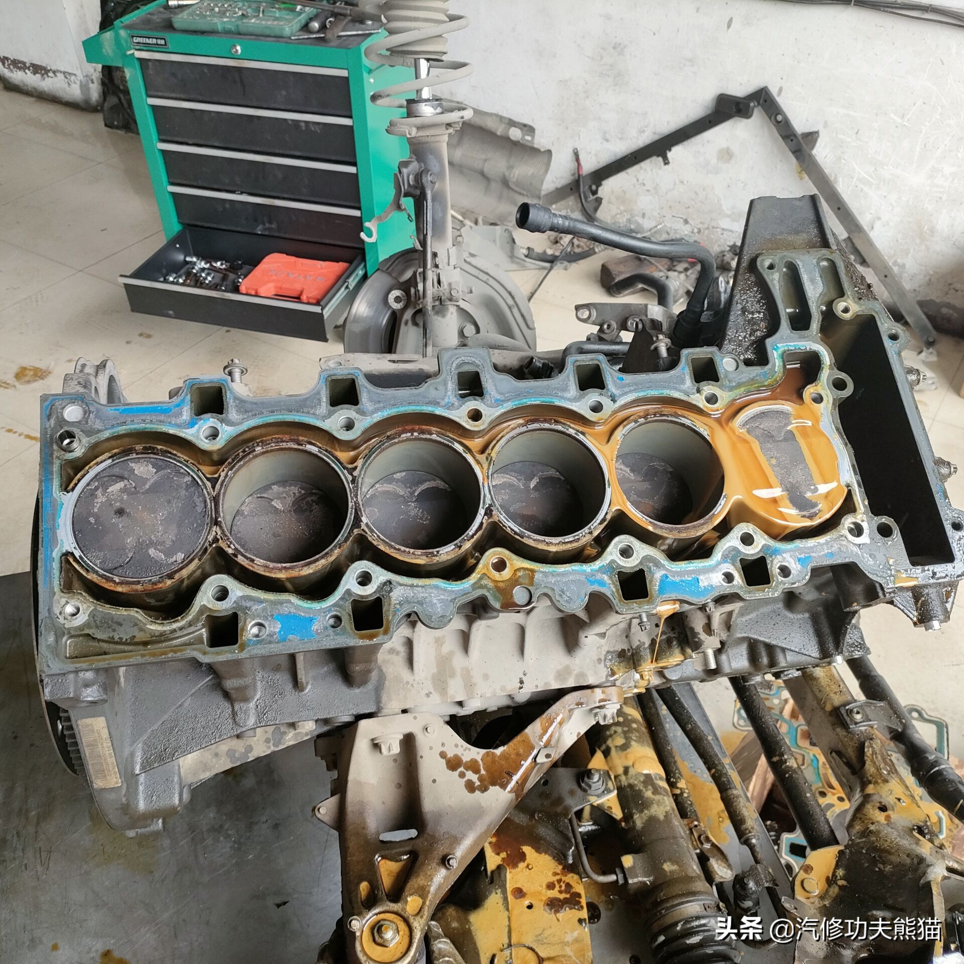 e90宝马325i容易烧机油,宝马e90325i烧机油能修好吗