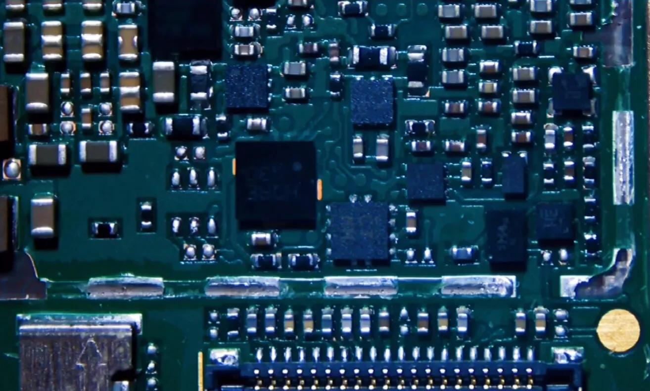 荣耀v8关机充电快,荣耀v8电量60%自动关机