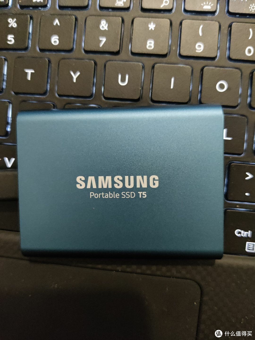 三星t5移动固态硬盘测评报告,三星t5固态硬盘新款