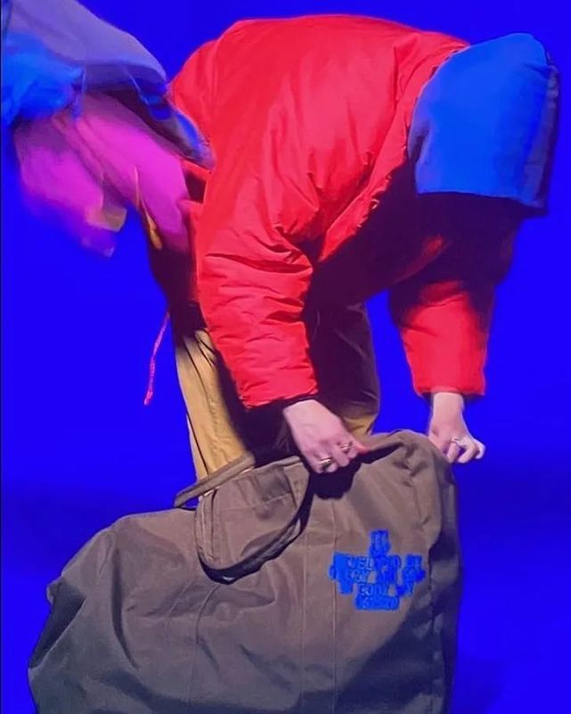 yeezygap联名在哪发售,yeezyxgapxbalenciaga三方联名款棉服