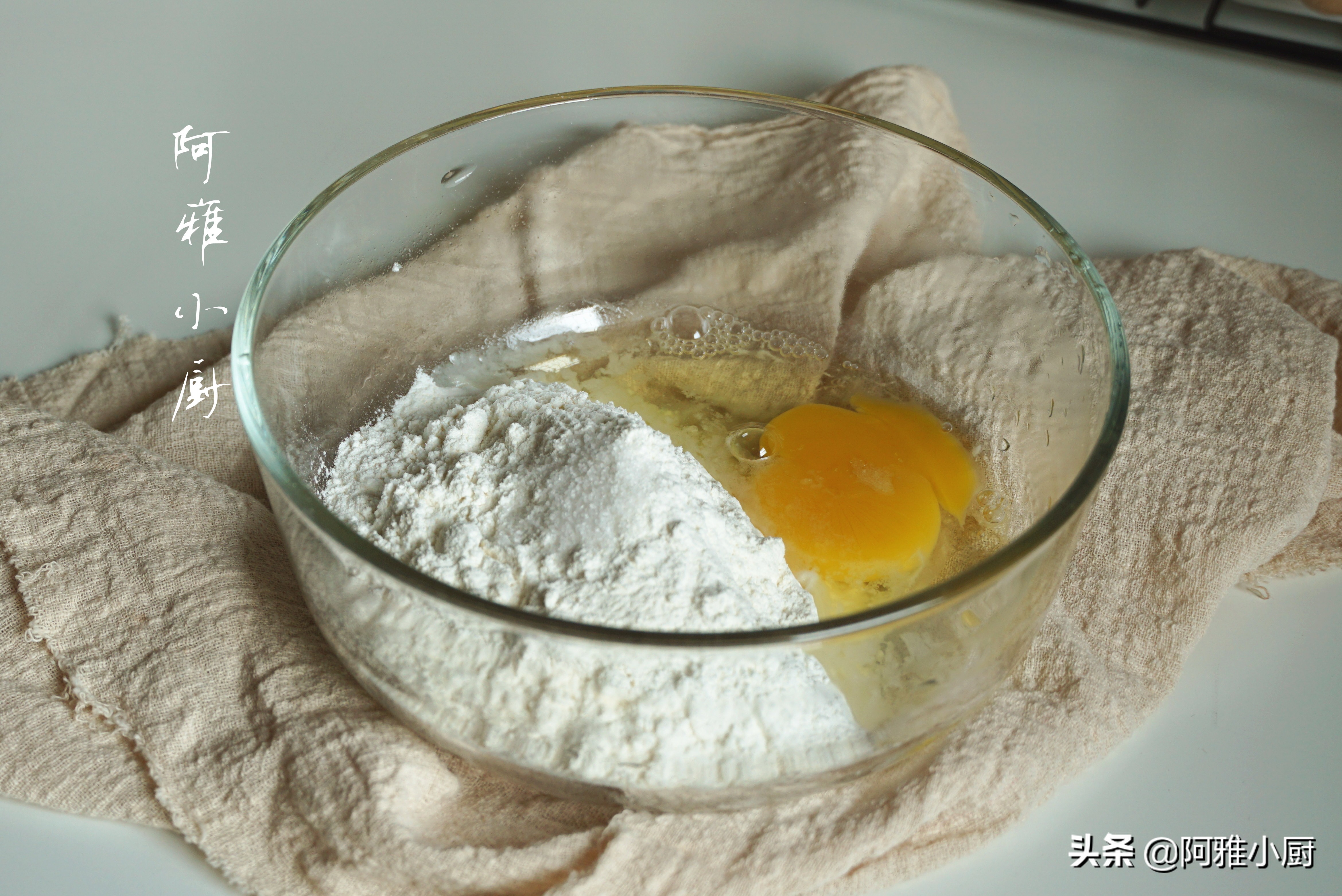 早餐不出门,10分钟吃上自制煎饼果子,老公吃了连连称赞,超简单