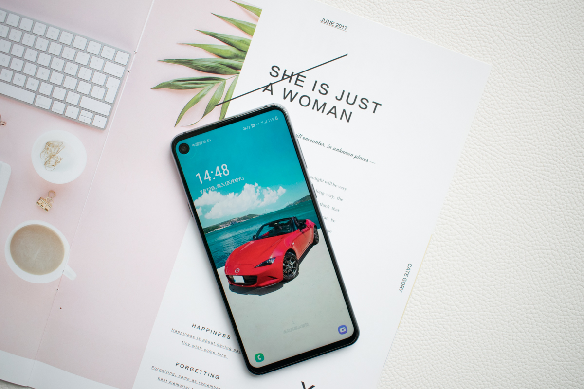 三星挖孔屏新专利曝光,三星挖孔屏测评