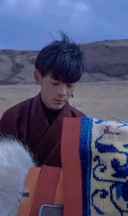 灵魂对话网红圈资深猎头:丁真的职业选择和未来