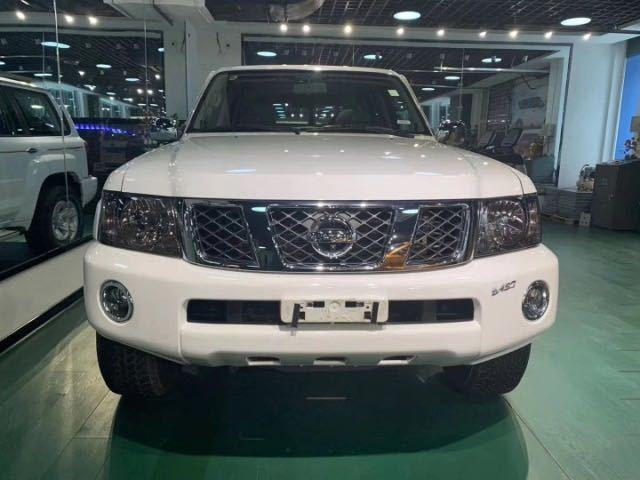 硬派越野尼桑途乐y61,途乐y61柴油版3.0t进市区