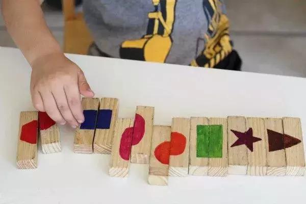 买来的拼图不会拼怎么办,宝宝拼图怎么循序渐进