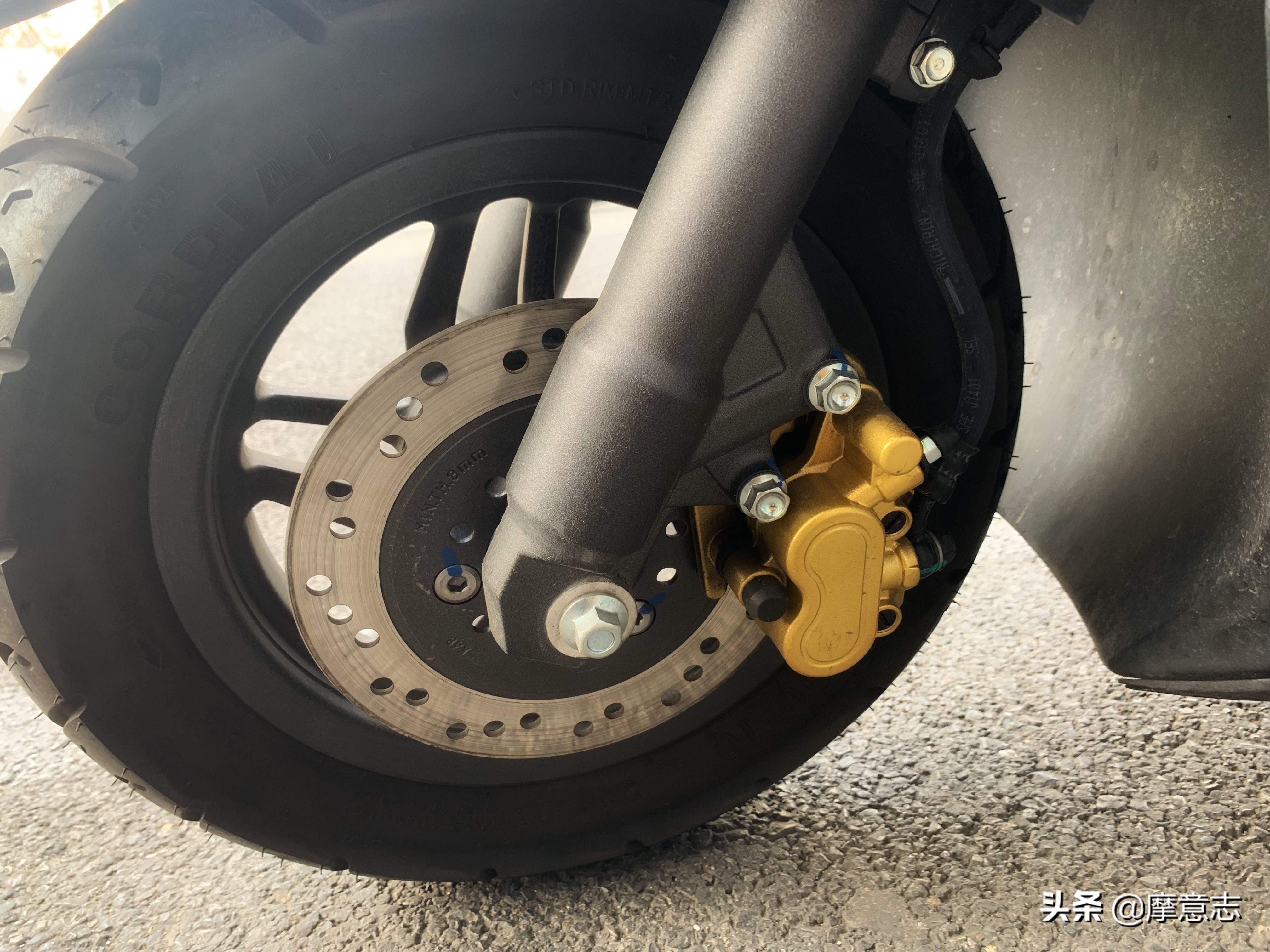 uu125裂行,本田裂行125无痕深度评测