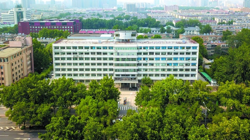 勇立潮头奋力谱写新篇章,勇立潮头担使命砥砺奋进谱华章