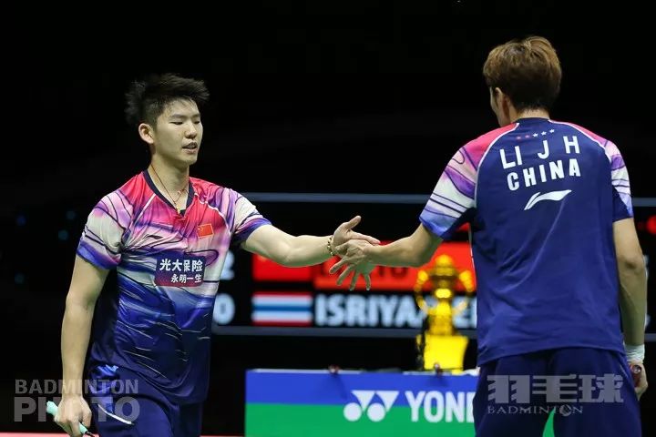 刘雨辰打羽毛球视频,羽毛球男双刘雨辰决赛视频