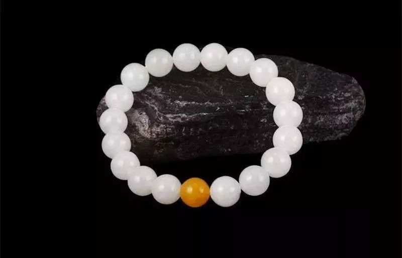 紫金鼠手串适合什么生肖,不同生肖适合戴什么木头手串