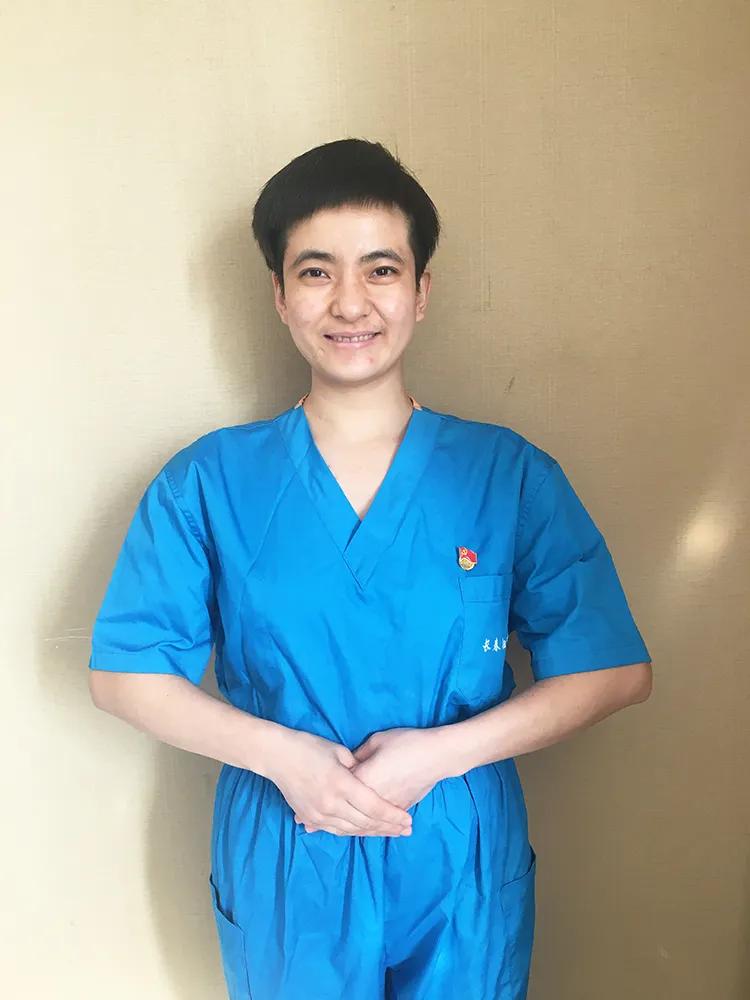 致敬2020每一个逆行的背影,回顾2019年消防员最美逆行背影