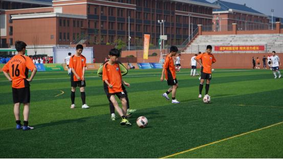 信阳市第六届市长杯校园足球比赛,信阳市区长杯校园足球赛开赛图