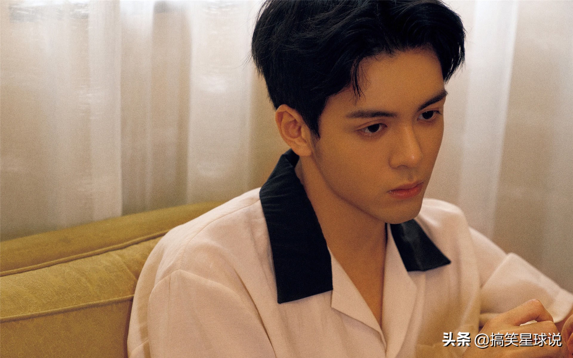 过年单身女孩回家搞笑段子,单人接到电话搞笑段子